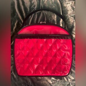 Luxe De Ville rare patent leather train case with front pocket, zip closure